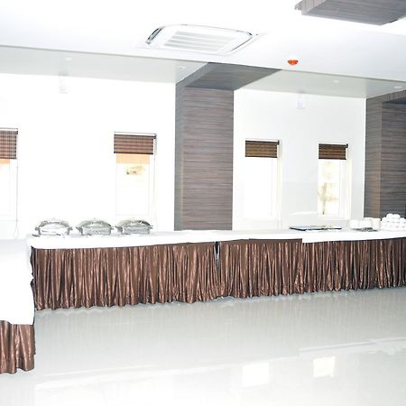 Hotel Dolphin Sambalpur Exterior foto
